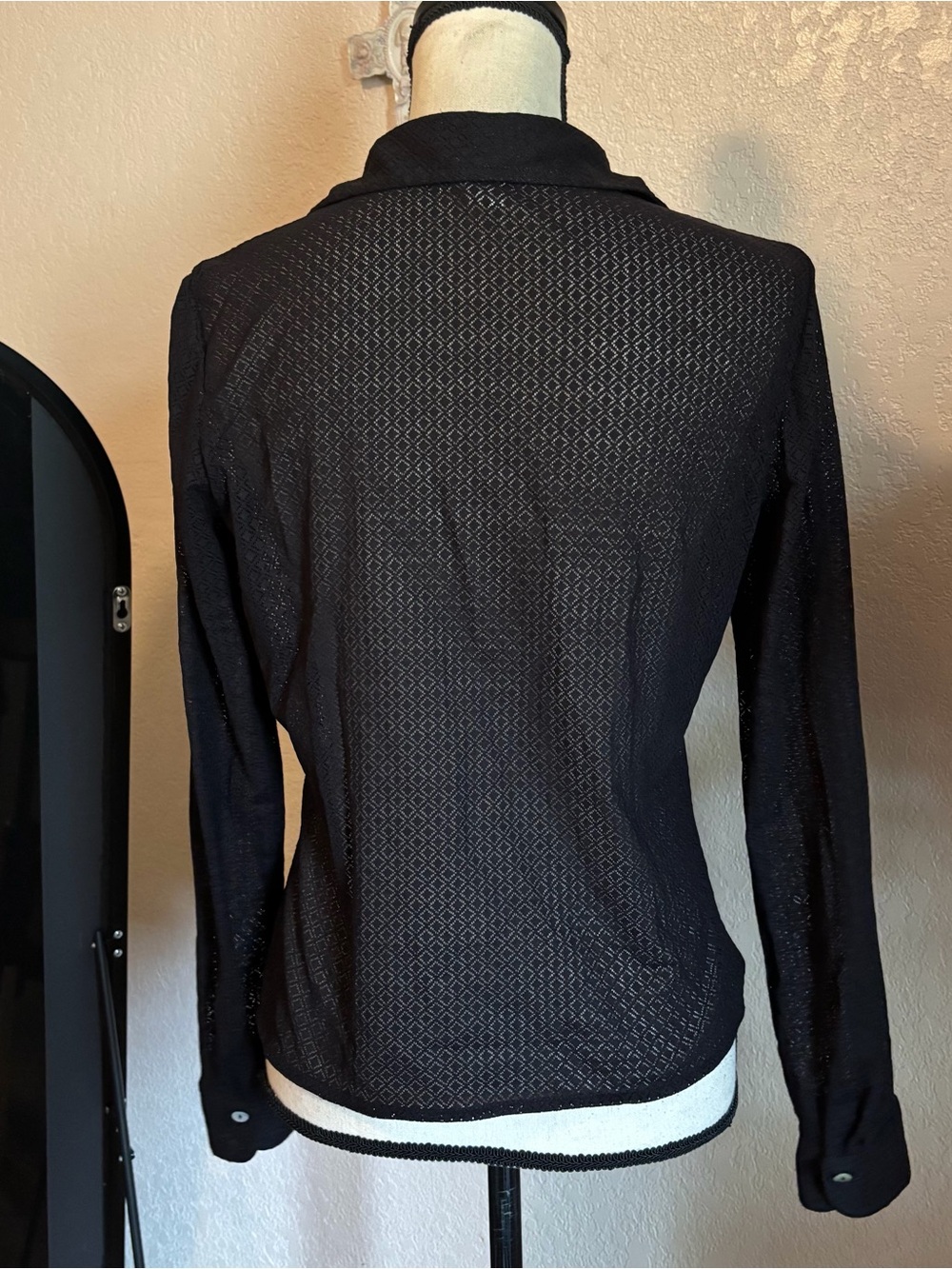 Button Up Top - Picture 5 of 5